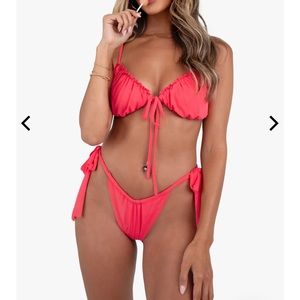Kittenish swim set brand new